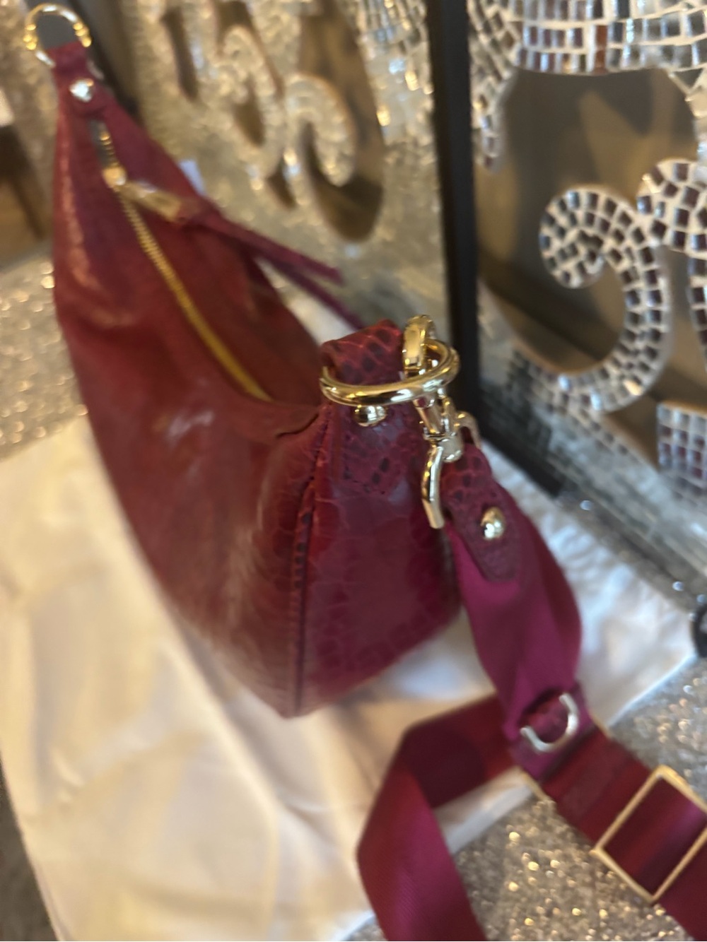 💕Brahmin Percy Cherry Lacquer Zastera Leather Crossbody - Picture 6 of 12